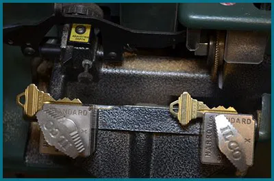 Father Son Locksmith Shop Kansas City, MO 816-826-3126 Father Son Locksmith Shop Kansas City, MO 816-826-3126 - 65-14