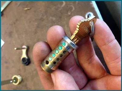 Father Son Locksmith Shop Kansas City, MO 816-826-3126 - 65-9